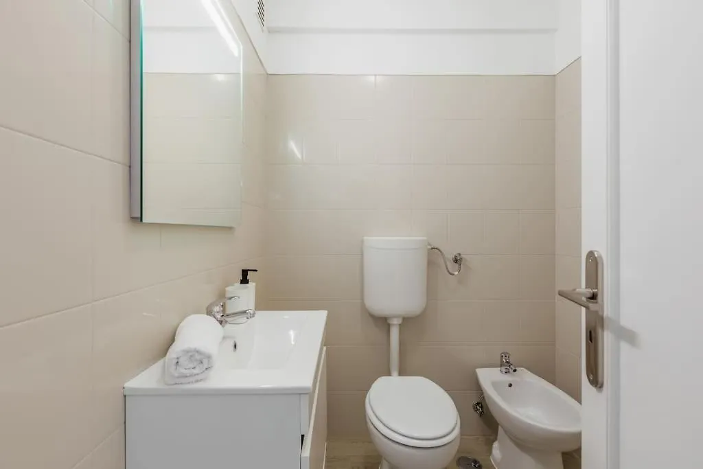 Comfort & Convenience In Central Massama Queluz Διαμέρισμα