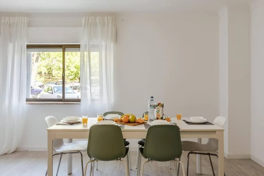 Comfort & Convenience In Central Massama Queluz 0*,  Portugal
